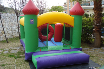 CASTILLO HINCHABLE MEDIEVAL